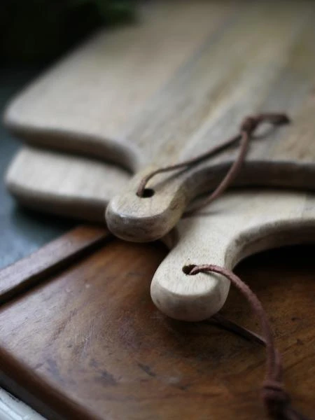 Nkuku Chunni Wooden Chopping Board Medium - Eco-Friendly Kitchen Essential 3 Nkuku Chunni Wooden Chopping Board Medium