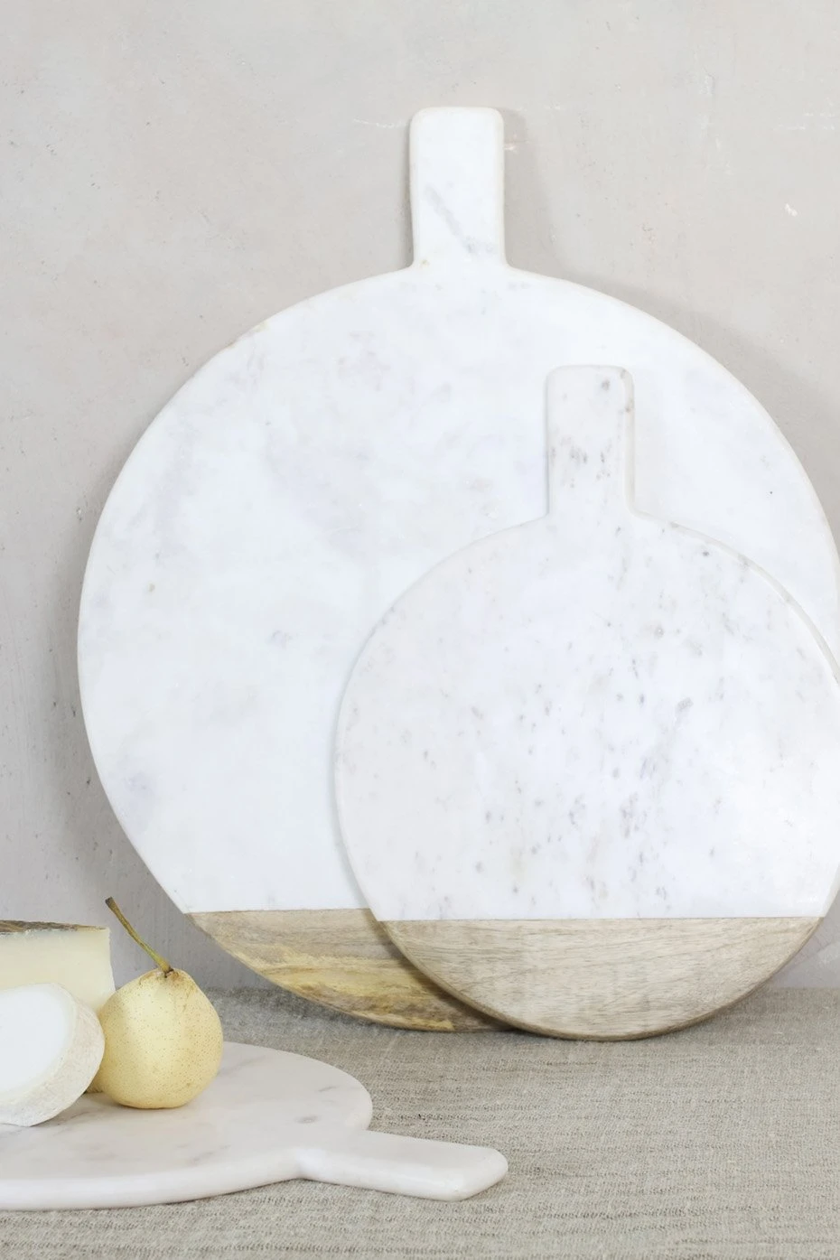 Nkuku Bwari Round Marble Board - 41 x 32 x 2 cm - Elegant Kitchen & Dining Accessory 1 Nkuku NKUKU BWARI ROUND MARBLE BOARD 41 X 32 X 2 CM