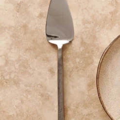 Nkuku Sirkali Cake Slice Brushed Silver