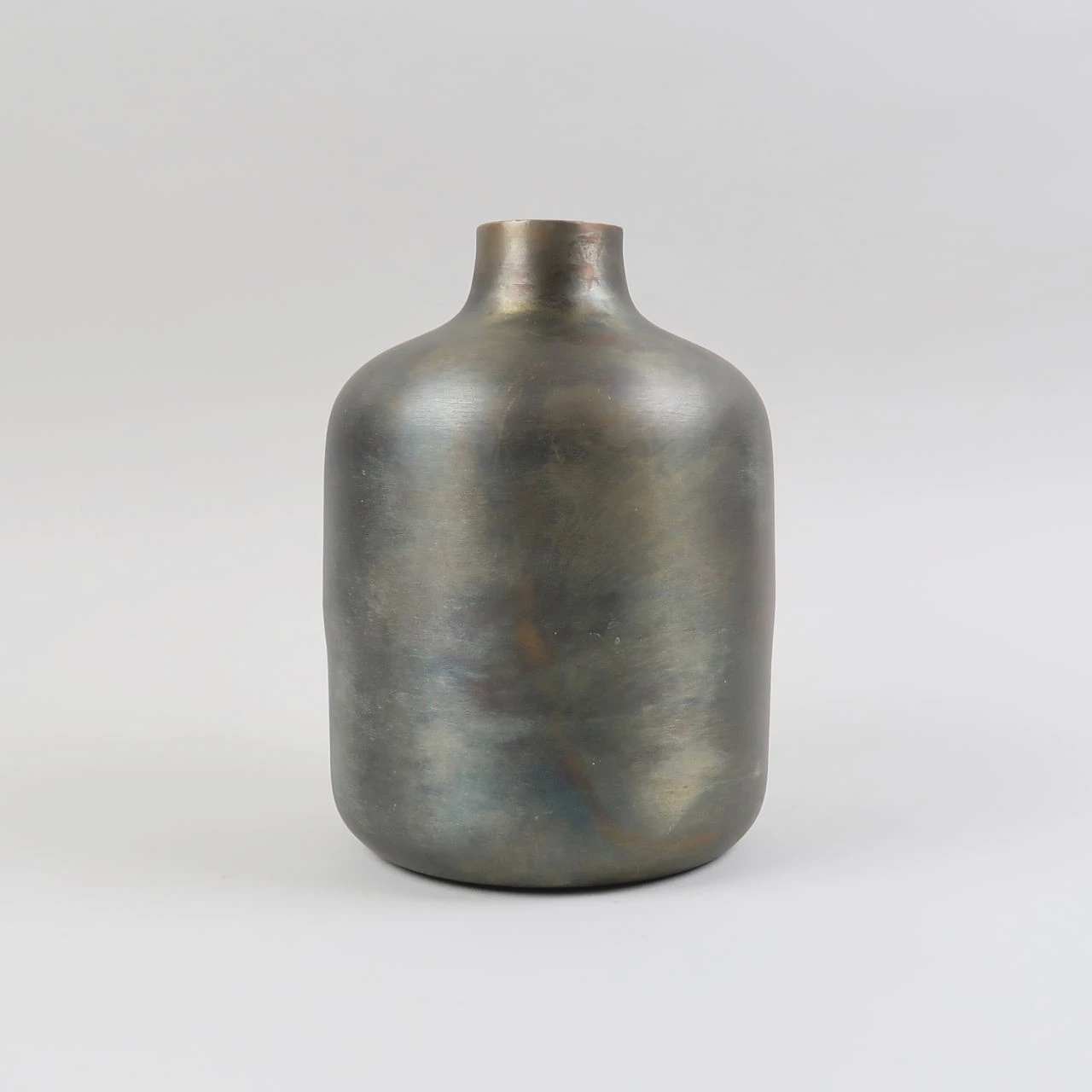 Nkuku Boro Iron Straight Vase - Large | Handcrafted Home Decor Vase for Modern & Rustic Interiors 2 Nkuku Boro Iron Straight Vase - Large