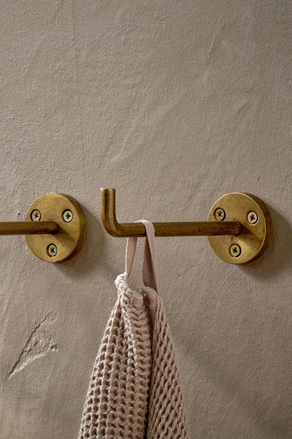 Nkuku Brass Aniko Iron Hook - Set of 2 | Stylish Wall Hooks for Home Decor & Storage 1 Nkuku Brass Aniko Iron Hook - Set Of 2