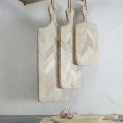 Nkuku Medium Wooden Nalbari Chopping Board