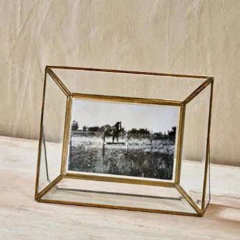 Nkuku Tabai Standing Frame Landscape 5 x 7" Aged Antique Brass - Elegant Room Decor 2 Nkuku Tabai Standing Frame Landscape 5 x 7" Aged Antique Brass